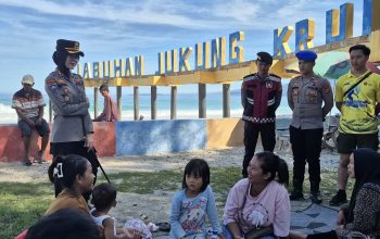 Sambut Krui Pro 2025, Polres Pesisir Barat Siagakan Polisi Turis Multibahasa