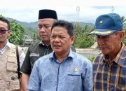 Anggota Komisi V DPRD Provinsi Lampung Datangi Tanggul Jebol di Kecamatan Karya Penggawa