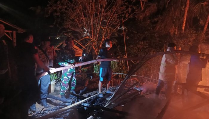 Kebakaran Melahap Satu Unit Rumah Di Kampung Bengkulu, Habis di Amuk Si Jago Merah.